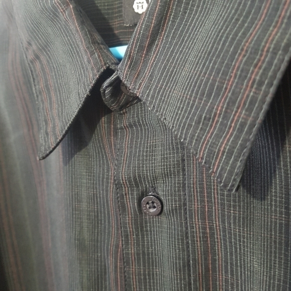Haggar Luxury Microfibre Striped Long Sleeved Button Down Shirt - Picture 2 of 7